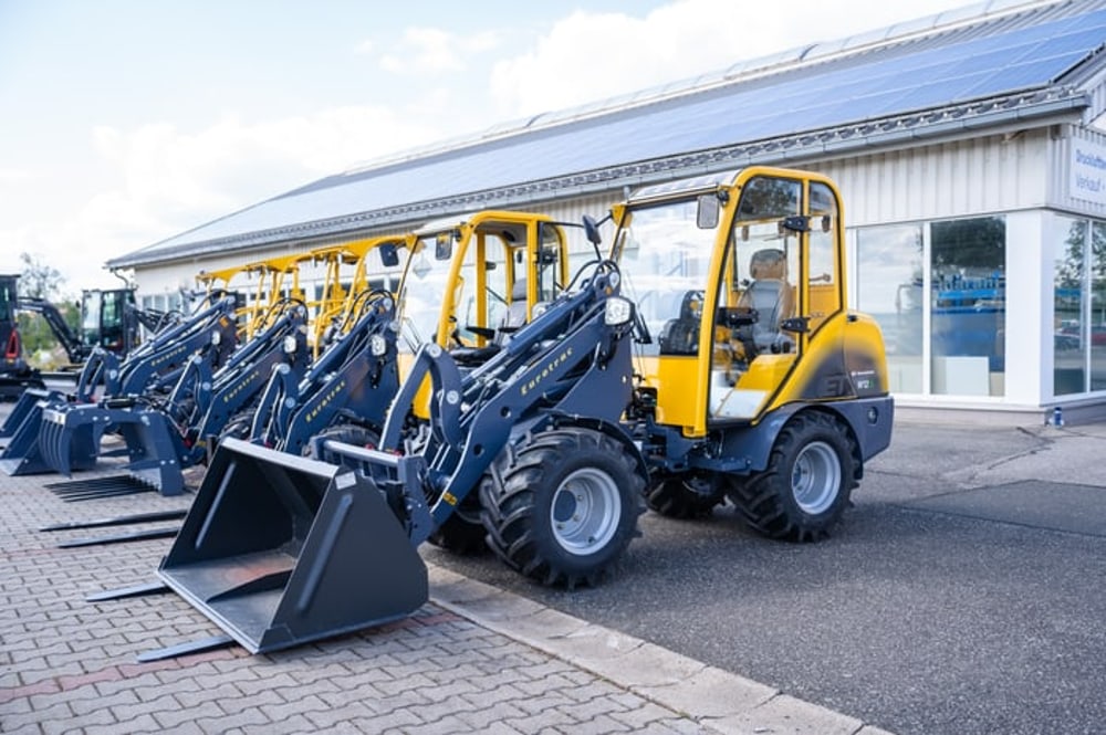 Eurotrac W12 S Kabine